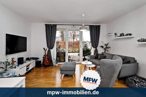 Wohnzimmer - Komfortabel wohnen, stilvoll entspannen - mit Garten und Wassernähe