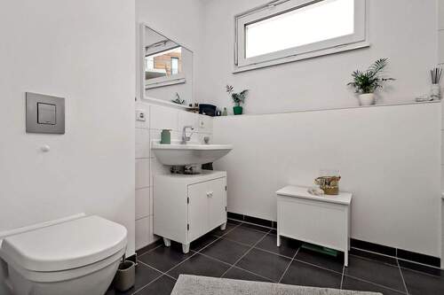 Badezimmer - Etagenwohnung mit 95,00 m&sup2; in Berlin zum Kaufen