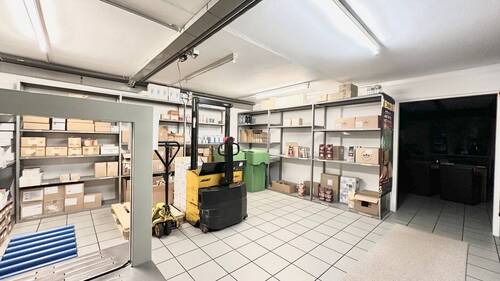 Lagerhalle 2 Firma - 