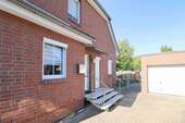 Hof mit Garage - 