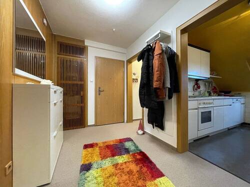 Diele - 3 Zimmer Etagenwohnung zum Kaufen in Hannover