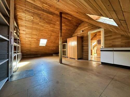 DG Raum rechts der Treppe - 