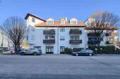 Straßenseite - 2 Zimmer Etagenwohnung zum Kaufen in Oberschleißheim