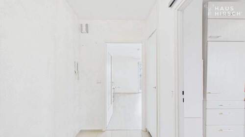 Eingangsbereich/Diele - 3 Zimmer Etagenwohnung in Reutlingen