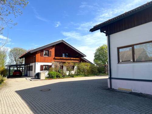 Das benachbarte Wohnhaus wird verkauft - gerne ste - Halle in Oberpframmern zum Kaufen