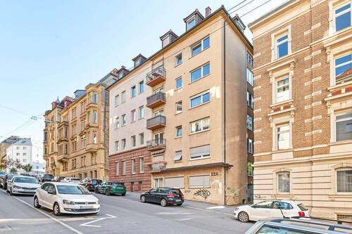 GEBÄUDE - 