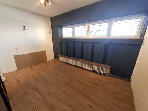 Abgetrennter Verkaufsraum - 