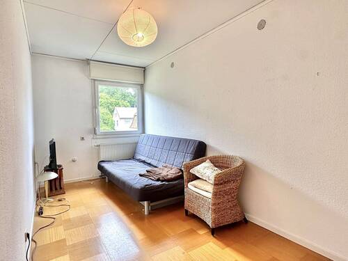 Arbeits- oder Kinderzimmer - 