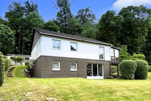 Fassade Rückseite - 6 Zimmer Einfamilienhaus in Alfeld