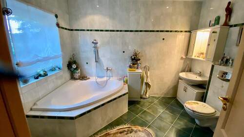 Bad en suite - 5 Zimmer Einfamilienhaus zum Kaufen in Großbeeren
