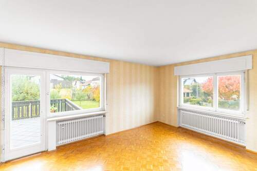 Wohnzimmer EG - 6 Zimmer Mehrfamilienhaus, Wohnhaus zum Kaufen in Florstadt