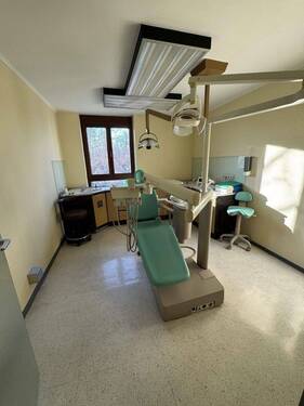 Aktuelle Fläche Zahnarzt - Büro mit 157,00 m² in Regensburg zur Miete