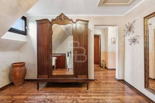 Großzügige Diele im OG - 