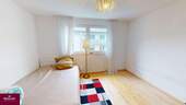 Wohnung EG rechts - Schlafzimmer - 