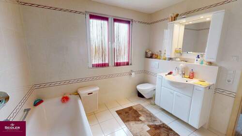 Wohnung EG rechts - Badezimmer - 