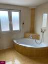 DG_Tageslichtbad mit Eckbadewanne + Dusche - 