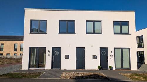 Frontansicht Dppelhaus - 4 Zimmer Doppelhaushälfte zum Kaufen in Kappeln