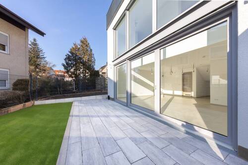 Terrasse - 5 Zimmer Einfamilienhaus zum Kaufen in Böblingen