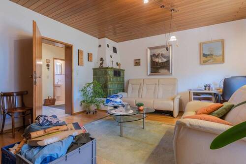 Wohnzimmer (2) - 5 Zimmer Einfamilienhaus zum Kaufen in Landshut