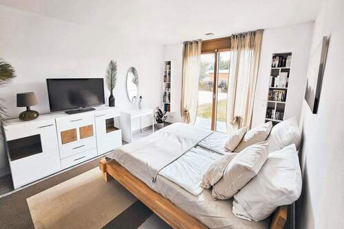 Gästezimmer / ehem. Büro (EG) - 