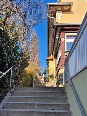 Hauszugang - Etagenwohnung mit 28,00 m&sup2; in Dresden zur Miete