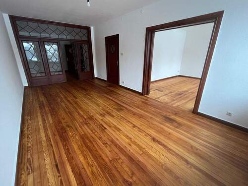 Wohnzimmer (vorne).jpg - 4 Zimmer Etagenwohnung zur Miete in Bremerhaven