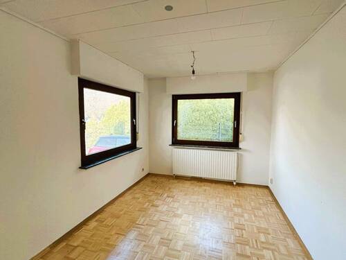 Büro/Gästezimmer im Erdgeschoss - 