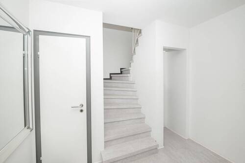Flur - 4 Zimmer Reihenmittelhaus zur Miete in Stade