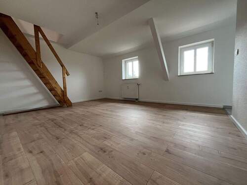 Bild 1 - helle 3-Raumwohnung im DG unweit des St. Georg - befristet
