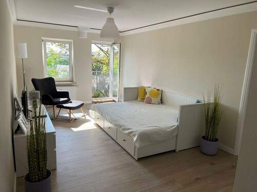 Wohnzimmer mit Schlafcouch - 