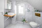 Badezimmer DG - 