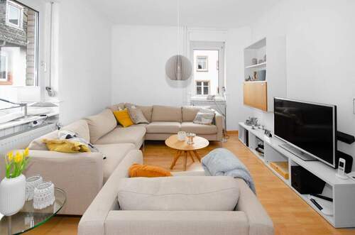 Wohnzimmer - 1 Zimmer Doppelhaushälfte zum Kaufen in Friedrichsdorf