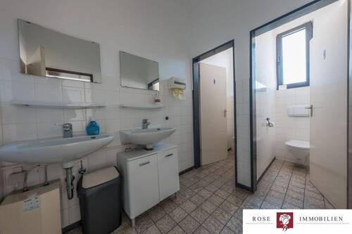 WC Verwaltungsgebäude - 