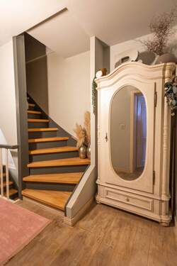 Flur & Treppenaufgang - 
