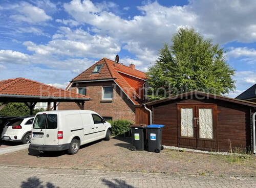 2-Familienhaus mit Seeblick in Groß Sarau - 5 Zimmer Mehrfamilienhaus, Wohnhaus zum Kaufen in Groß Sarau