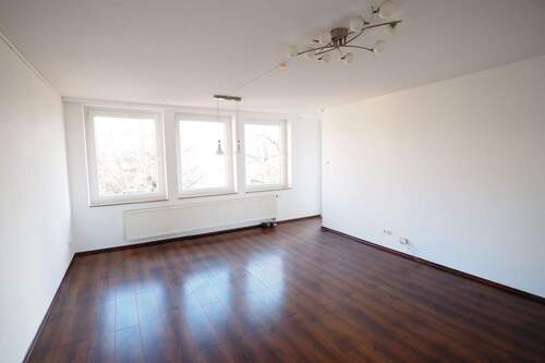 Wohnen-Essen - Schöne helle und 3-Zimmerwohnung mit moderner Einbauküche und zwei Balkonen in sehr guter Lage in Nürnberg