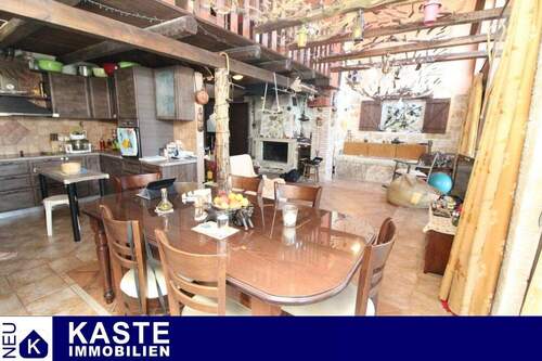 Titel - Rustikales Steinhaus mit 5 Schlafzimmer und Meerblick