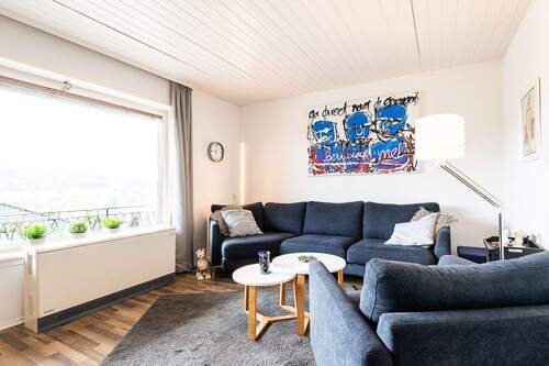 18351 Wohnbereich - 4 Zimmer Doppelhaushälfte zum Kaufen in Neroth