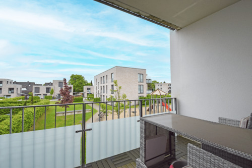 ... Zugang zum Balkon. - 