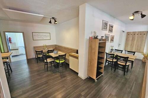 Café Sitzplätze - 1 Zimmer Gewerbeobjekt (Büro, Produktion, Verkauf) zum Kaufen in Bayreuth