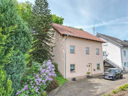 Ansicht - 6 Zimmer Mehrfamilienhaus, Wohnhaus in Siegen