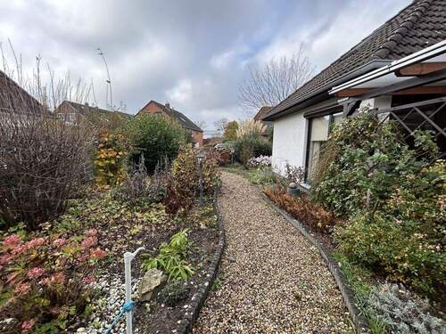 Garten und Außenansicht - 6 Zimmer Bungalow in Nienburg (Weser) / Holtorf