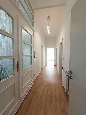 Flur - 3 Zimmer Etagenwohnung zur Miete in Lüdenscheid