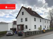 Hauseingangsseite mit Hoffläche - Haus.Größe! - 229.000,00&nbsp;EUR Kaufpreis, ca.&nbsp; 219,00&nbsp;m&sup2;&nbsp;Wohnfl&auml;che