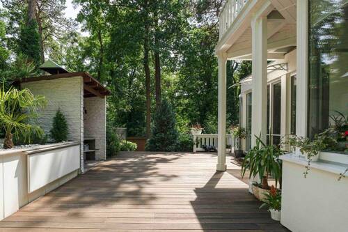 Terrasse mit Grillplatz - 