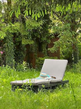 Garten - PROVISIONSFREI - Neuwertige 4-Zi.-Wohnung in ruhiger Lage