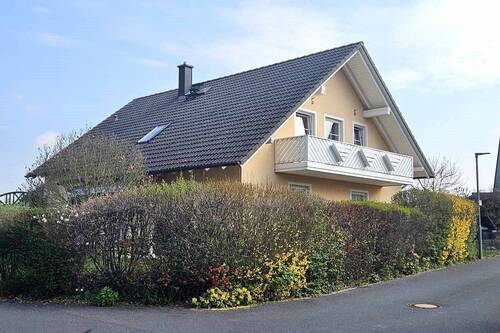 Außenansicht - Großzügiges Einfamilienhaus in AltenplosHeinersreuth