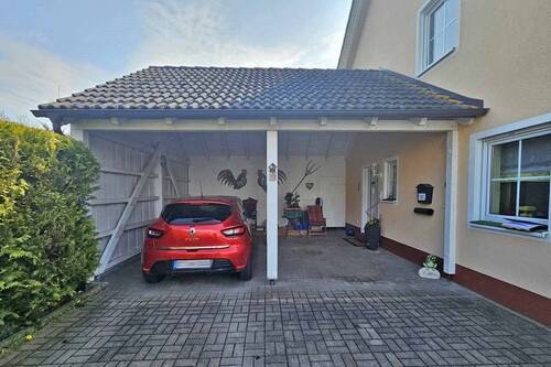 Carport - Einfamilienhaus mit 147,00 m&sup2; in Heinersreuth zum Kaufen