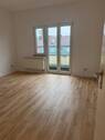 Wohnzimmer - 2 Zimmer Etagenwohnung zur Miete in Köln