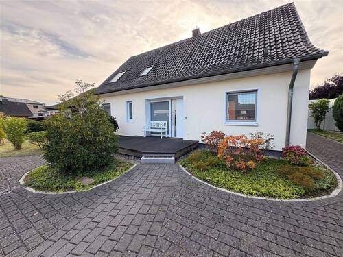 begehrte Lage - 5 Zimmer Einfamilienhaus zum Kaufen in Bordesholm